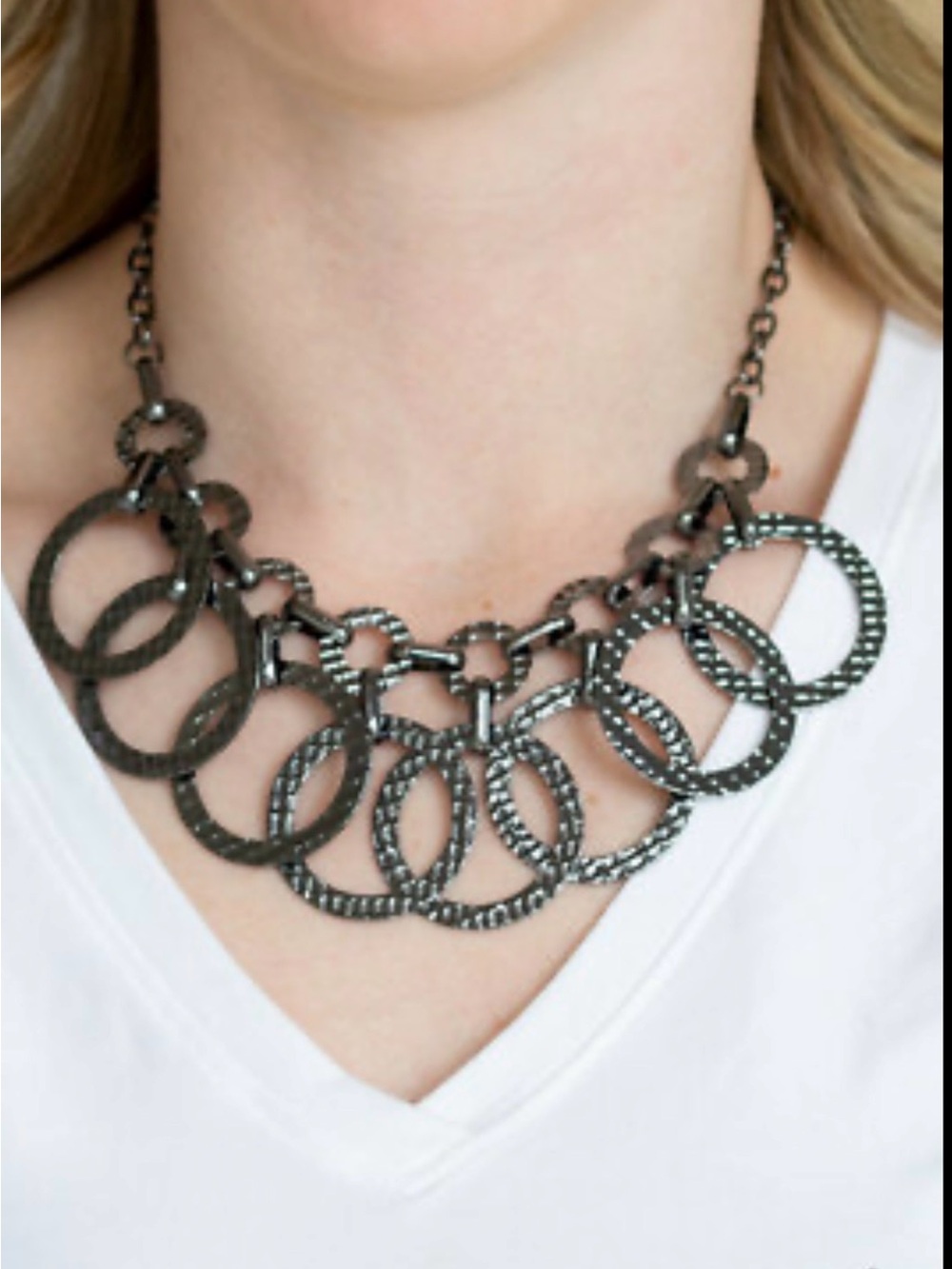 NWT Paparazzi Gunmetal Hammered Circle Statement Bib Necklace Industrial Loop